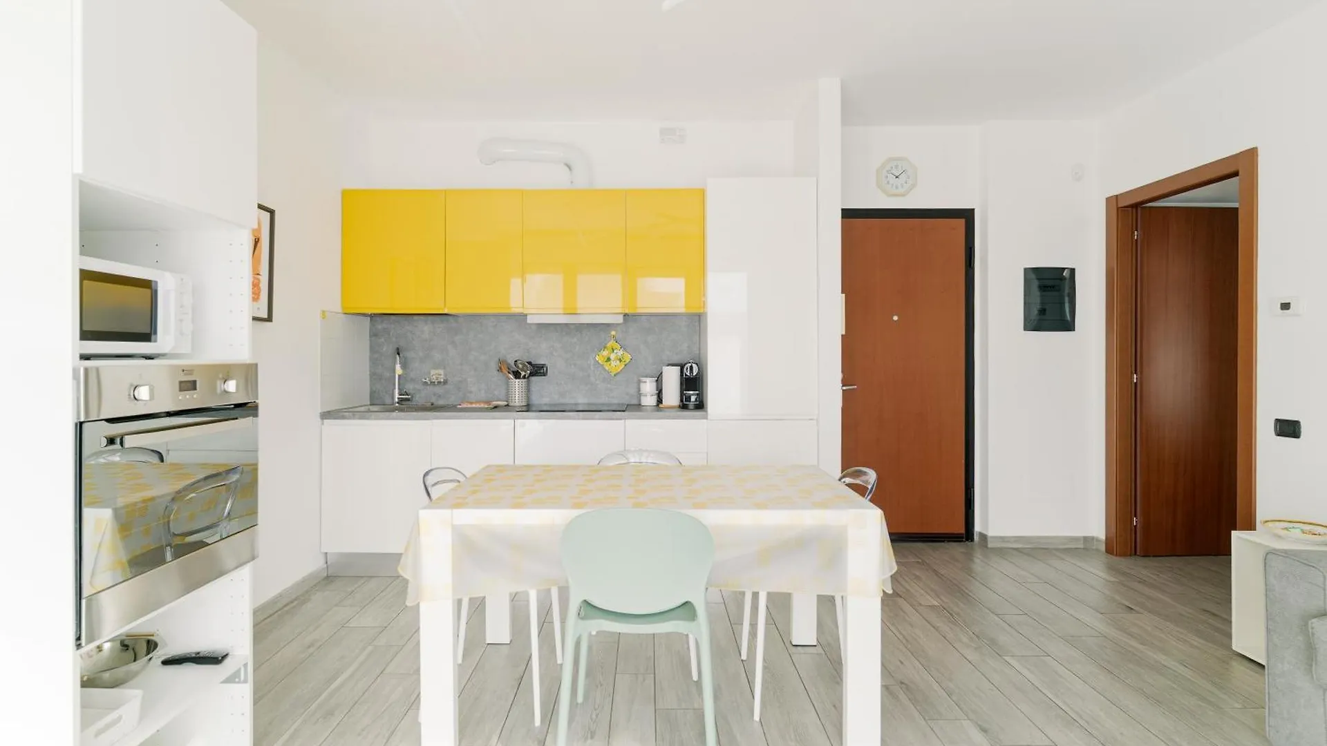 Precotto - G Pirelli - Bilocale Con Ampio Balcone Apartment Milan