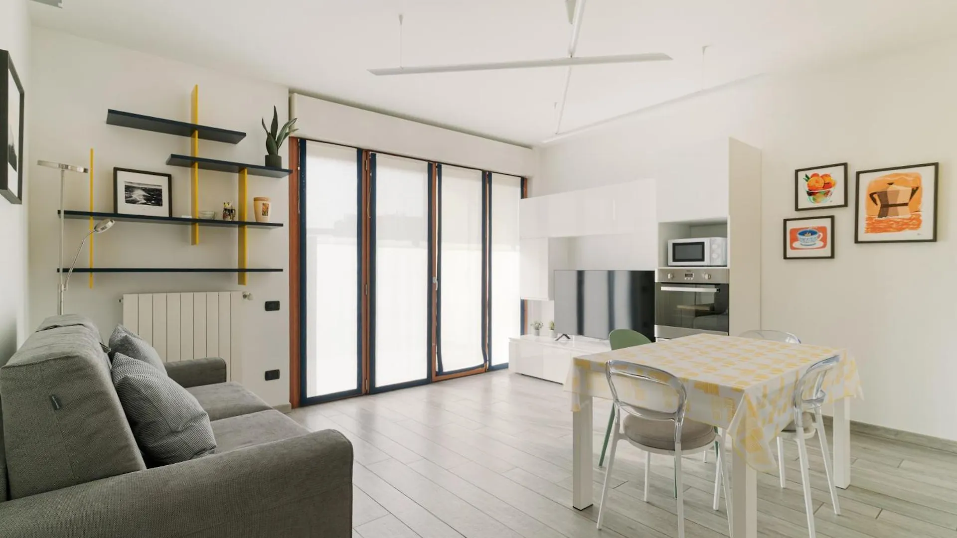 Precotto - G Pirelli - Bilocale Con Ampio Balcone Apartment Milan Italy