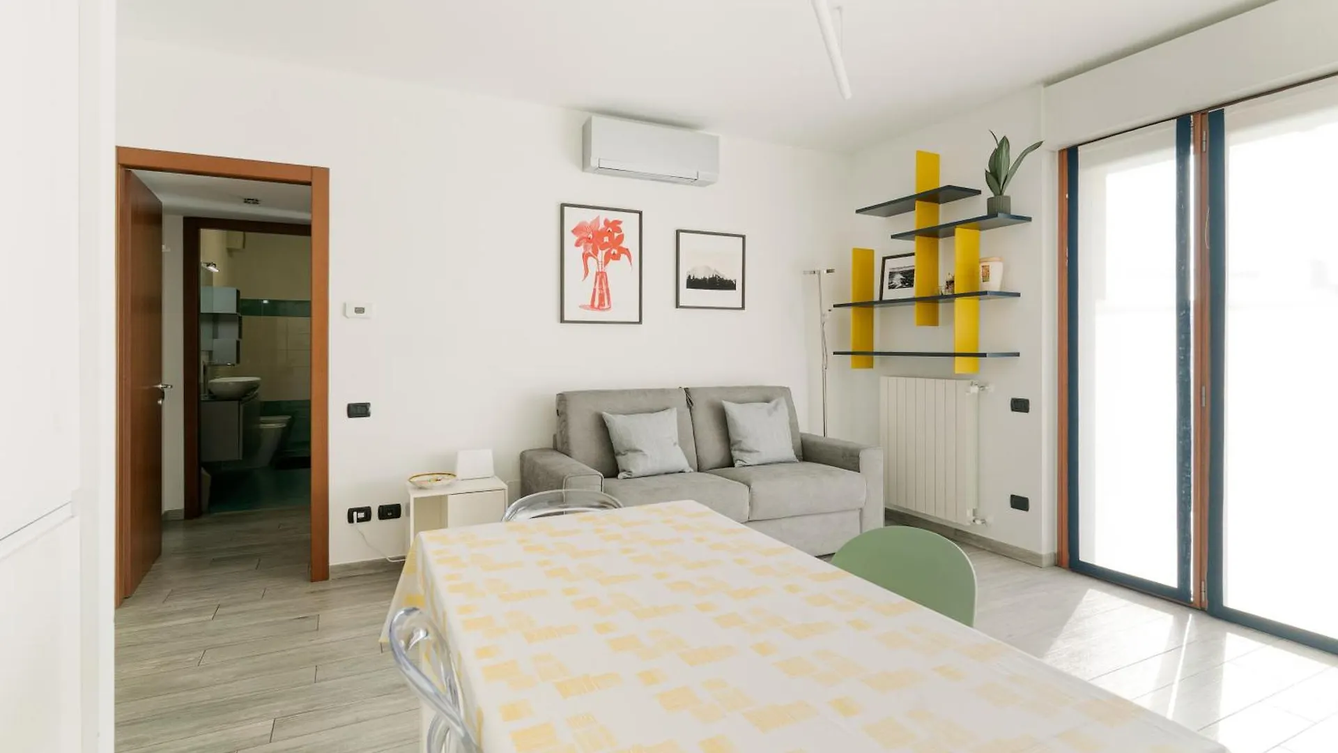 Precotto - G Pirelli - Bilocale Con Ampio Balcone Apartment Milan
