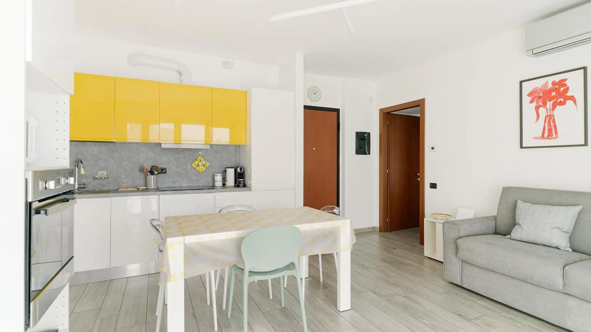 Precotto - G Pirelli - Bilocale Con Ampio Balcone Apartment Milan 0*,